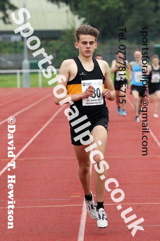 Mens and Boys 800 metres, 2021 North Eastern Track and Field Champs., Middesbrough. Photo: David T. Hewitson/Sports for All Pics